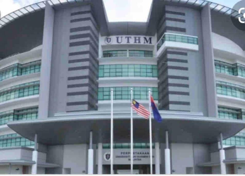 Homestay Delisha Parit Raja Uthm Buitenkant foto